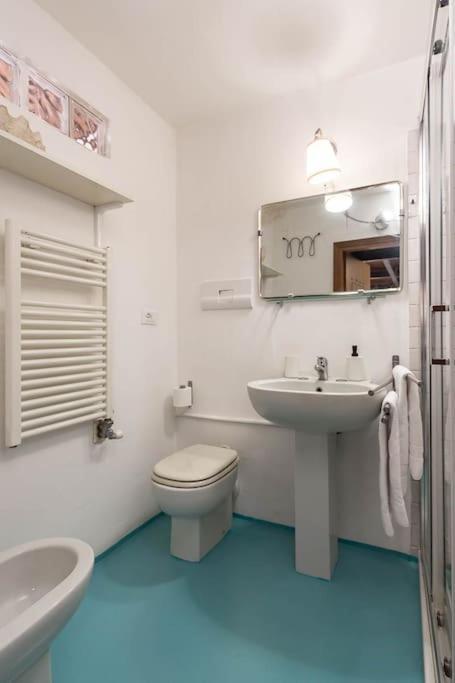 Navigli - Centro Vintage Apt - Movida&free Wifi Milan